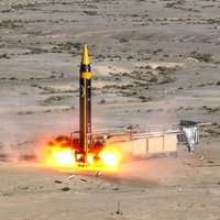 Irāna izmēģinājusi ballistisko raķeti ar 2000 kilometru darbības rādiusu