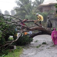 Spēcīgs taifūns plosās Filipīnu dienvidos