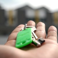 Dzīvokļu cenas jaunajos projektos kāpušas par 20–30%