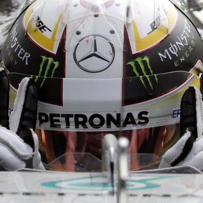 Hamiltons uzvar Itālijas 'Grand Prix' kvalifikācijā