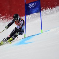 Zvejniekam diskvalifikācija otrajā braucienā FIS kategorijas sacensībās slalomā Austrijā