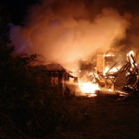 Daugavpilī un Jūrmalā dzēsti divi paaugstinātas bīstamības ugunsgrēki