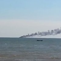 Ukrainā apšaudīts krasta apsardzes kuteris; aizdomas par Krievijas iznīcinātāju iesaisti