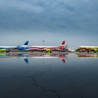 ФОТО: airBaltic раскрасила свои самолеты в цвета стран Балтии