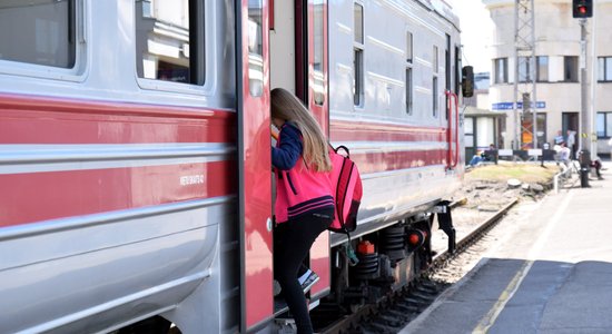 Хотят поднять цены на билеты в дизельных поездах на Плявиньском направлении