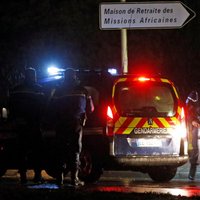Uzbrucējs misionāru pansionātā Francijā nogalinājis sievieti