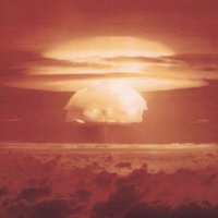Dēmona kodols un nacistu atombumba – 10 stāsti par kodolieročiem un radiāciju