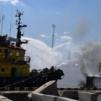 Krievijas spēki ar raķetēm apšaudījuši Odesas ostu