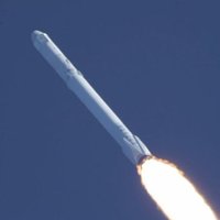 Falcon 9 опрокинулась при посадке после запуска к МКС