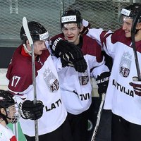 МЧМ: Хоккеисты Латвии стартовали в Вене с победы над хозяевами