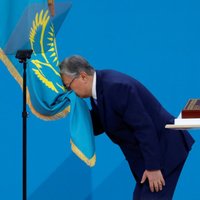 Foto: Kazahstānā inaugurē jauno prezidentu Tokajevu