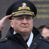 Krievijas Melnās jūras flotes pavēlnieks atlaists pēc sprādzieniem Krimas lidlaukā