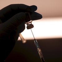 'Moderna': Ja būs nepieciešams, vakcīna, kas pielāgota Omicron, varētu būt pieejama 2022. gada sākumā