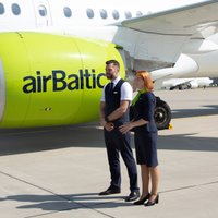 Laikus neapkoptu dzinēju dēļ 'airBaltic' nomās papildu lidmašīnas ar apkalpi
