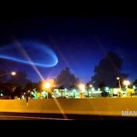 Video: Floridas iedzīvotāji ASV Jūras spēku satelītu notur par NLO