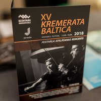 Foto: Jūrmalā atklāts ikgadējais 'Kremerata Baltica' festivāls