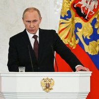 Путин обещает "энергично" защищать русских за рубежом