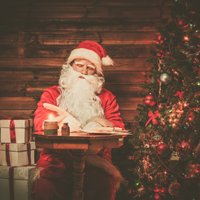 На деревню дедушкам. Как правильно (и не поздно ли?) послать письмо Деду Морозу и Санта-Клаусу