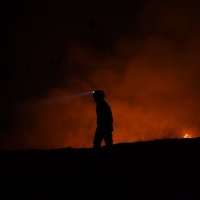 Pēc traģiskajiem meža ugunsgrēkiem no amata atkāpjas Portugāles iekšlietu ministre