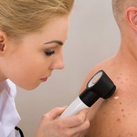 Vāc parakstus par melanomas slimniekiem nepieciešamā medikamenta 'Keytruda' pieejamību Latvijā