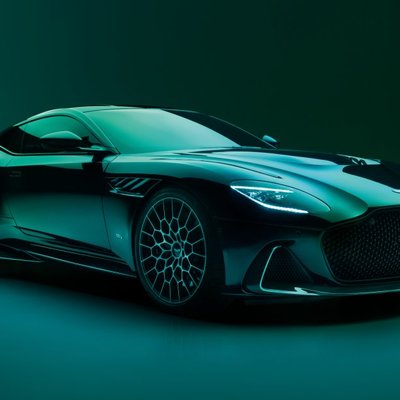 'Aston Martin' no 'DBS' modeļa atvadās ar visjaudīgāko auto markas vēsturē