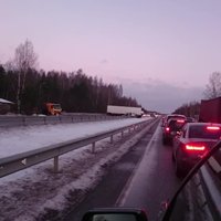 ФОТО, ВИДЕО: На Елгавском шоссе столкнулись семь машин