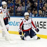 ВИДЕО: Овечкин стал лучшим бомбардиром и снайпером чемпионата НХЛ