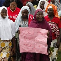 Nigērijā no gūsta izbēgušas četras skolnieces; vēl 219 meitenes atrodas gūstā