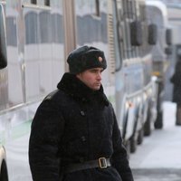 Krievija ievedusi okupētajās Ukrainas teritorijās 52 tūkstošus policistu