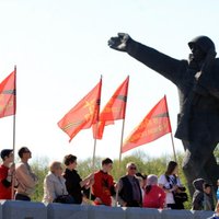 Кирштейнс: памятник Освободителям придется снести