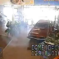 Video: Piedzēries vīrietis ar auto iebrauc lielveikalā
