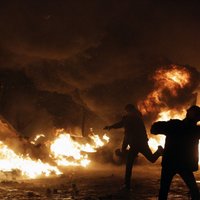 Врачи сообщили о пяти погибших в Киеве; Кличко призвал отстоять Майдан