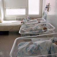 Минблаг предложил повысить в Латвии детские пособия: за троих детей будут платить в десять раз больше, чем сейчас