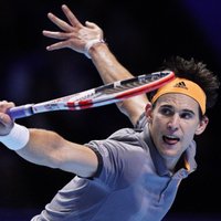 Tīms trešo reizi sezonā uzvar Federeru