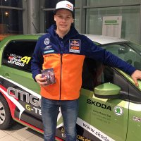 Motosportists Jonass saņem ar dabasgāzi darbināmo 'Škoda Citigo'