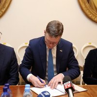 Рига: оппозиционные партии пообещали друг другу не сотрудничать с "Согласием" и ЧСР