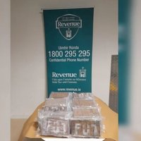 ФОТО. Ирландия: в грузовике из Латвии нашли 34 кг кокаина почти на 2,5 млн евро