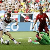 ВИДЕО: Германия в сотом матче за тайм разобралась с Роналду и Ко