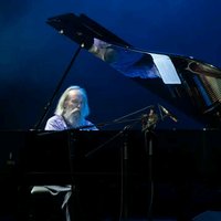 Rīgā uzstāsies klavieru virtuozs, ukraiņu pianists Ļubomirs Meļņiks