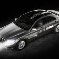 'Mercedes' jaunie lukturi ar diviem miljoniem spoguļu tajos