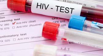 8 мифов о ВИЧ/СПИДе: оральный секс, комары и 
