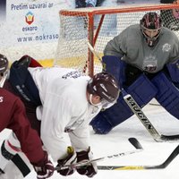 Latvijas izlases treniņā piedalās seši hokejisti; PČ tiek pieteikts Merzļikins