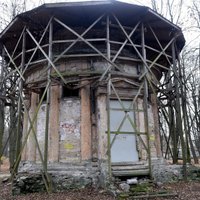 Uzsāks Rīgas Lielo kapu 'inventarizāciju'; teritorijas nākotne joprojām neskaidra