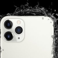 Apple обвинили в ложных данных о водонепроницаемости iPhone
