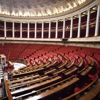 Francijas parlaments atbalsta 'viltus ziņu' likumprojektus