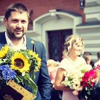 Elbakjans 32 gadu vecumā absolvējis Rīgas 1. Tālmācības vidusskolu