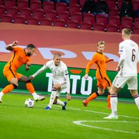 Nīderlandes izlase mačam pret Latviju gatavosies ar diviem debitantiem sastāvā