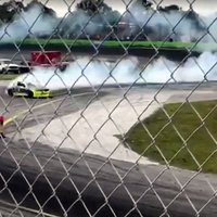 Video: Blušs sezonas otrajā 'Formula Drift' posmā sasniedz astotdaļfinālu