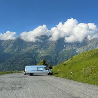 Путешествие в доме на колесах — Австрия, Швейцария и озеро Комо. История Илги и Гатиса