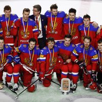 Krievijas hokejisti rezultatīvā cīņā otro gadu pēc kārtas izcīna PČ bronzu
